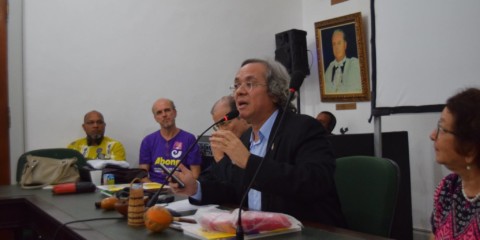 João Carlos Sales em reunião do CI