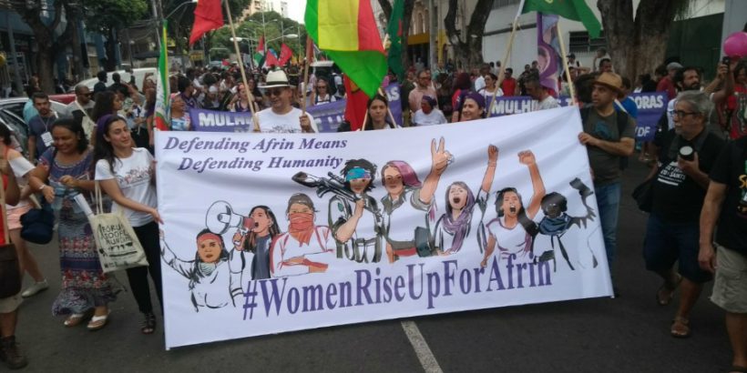 Delegación de Afrin en la Marcha del FSM