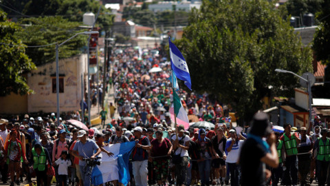 Caravana de Guatemala chega ao México