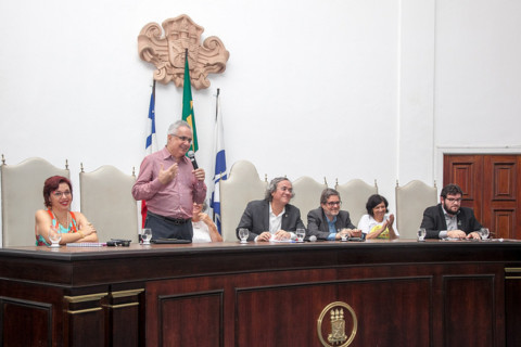 Mesa sobre Universidade e comunicação pública